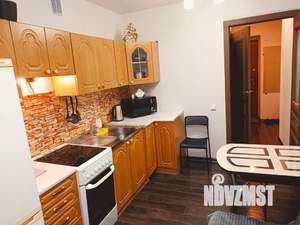 1-к квартира, посуточно, 38м2, 4/10 этаж