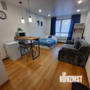 Студия квартира, посуточно, 25м2, 1/19 этаж