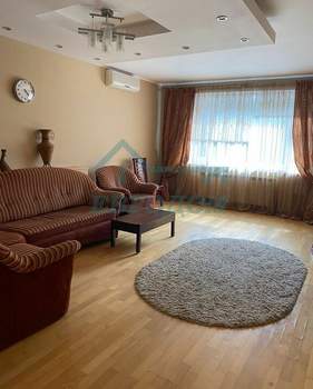 4-к квартира, на длительный срок, 130м2, 3/5 этаж