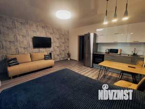 Студия квартира, посуточно, 35м2, 13/25 этаж