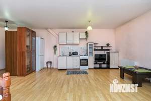 Студия квартира, посуточно, 43м2, 9/10 этаж