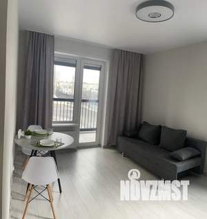 Студия квартира, посуточно, 18м2, 1/25 этаж