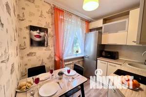 2-к квартира, посуточно, 46м2, 2/5 этаж