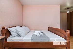 Студия квартира, посуточно, 43м2, 9/10 этаж