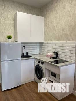 Студия квартира, посуточно, 42м2, 2/19 этаж