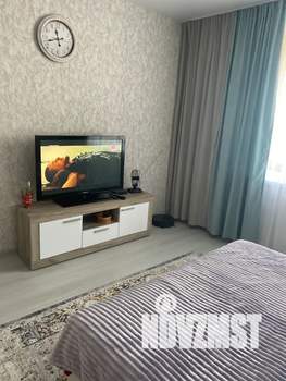 Студия квартира, посуточно, 30м2, 10/18 этаж