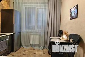 1-к квартира, посуточно, 42м2, 4/17 этаж