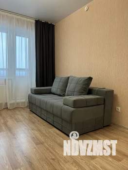 Студия квартира, посуточно, 30м2, 12/18 этаж