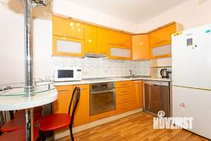 Студия квартира, посуточно, 42м2, 9/19 этаж