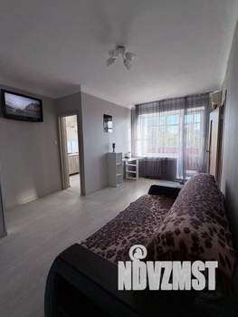 2-к квартира, посуточно, 47м2, 1/1 этаж