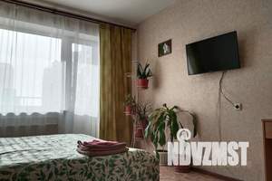 1-к квартира, посуточно, 42м2, 3/10 этаж