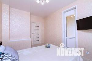 1-к квартира, посуточно, 38м2, 8/25 этаж