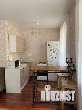 Студия квартира, посуточно, 32м2, 2/4 этаж