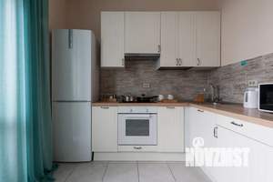 1-к квартира, посуточно, 40м2, 9/16 этаж
