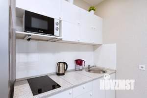 Студия квартира, посуточно, 32м2, 12/13 этаж