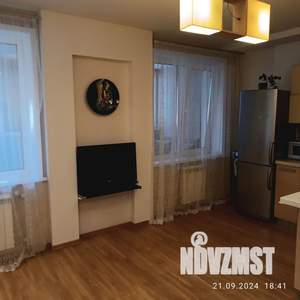 Студия квартира, посуточно, 40м2, 19/19 этаж