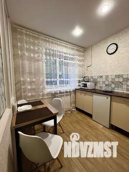 3-к квартира, посуточно, 46м2, 1/5 этаж