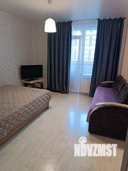 Студия квартира, посуточно, 32м2, 2/24 этаж