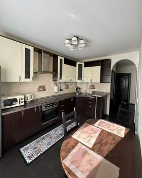 4-к квартира, на длительный срок, 113м2, 8/10 этаж