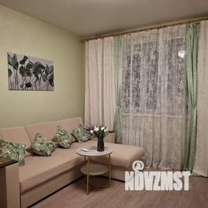 1-к квартира, посуточно, 42м2, 7/10 этаж