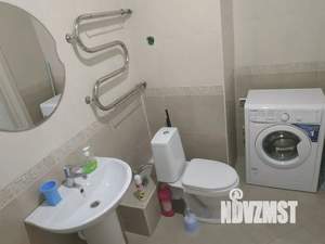 Студия квартира, посуточно, 28м2, 1/18 этаж