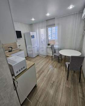 1-к квартира, на длительный срок, 37м2, 6/18 этаж