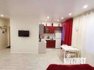 Студия квартира, посуточно, 32м2, 1/3 этаж