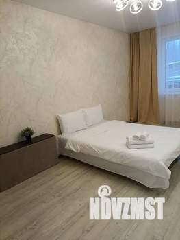 1-к квартира, посуточно, 40м2, 2/18 этаж