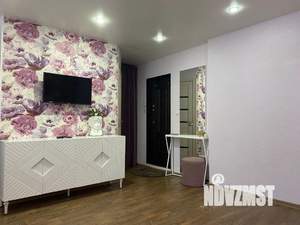 Студия квартира, посуточно, 29м2, 1/5 этаж