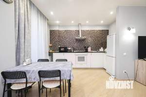 Студия квартира, посуточно, 40м2, 8/15 этаж