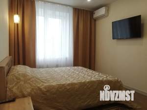 1-к квартира, посуточно, 40м2, 2/10 этаж