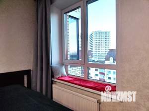 Студия квартира, посуточно, 35м2, 13/25 этаж