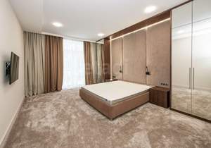 3-к квартира, на длительный срок, 105м2, 2/5 этаж