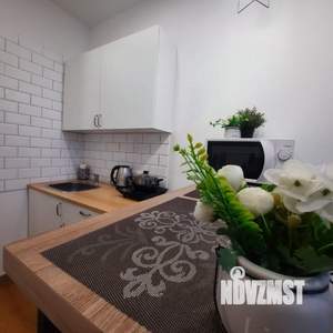 Студия квартира, посуточно, 18м2, 2/23 этаж