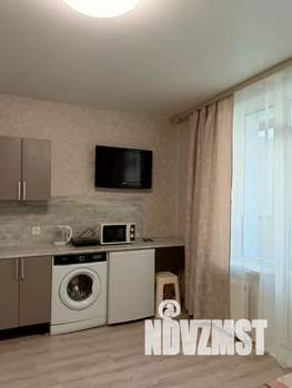 Студия квартира, посуточно, 32м2, 1/24 этаж