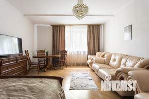 3-к квартира, посуточно, 83м2, 1/1 этаж