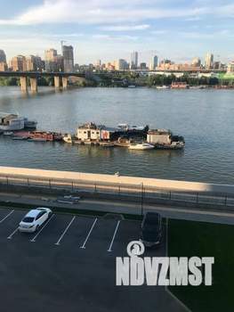 2-к квартира, посуточно, 40м2, 5/18 этаж