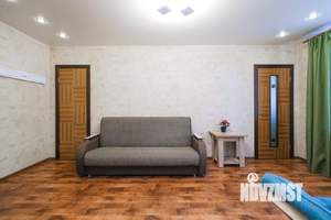 2-к квартира, посуточно, 46м2, 1/1 этаж