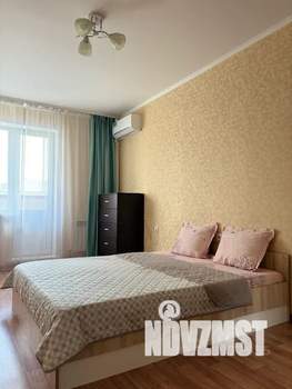 1-к квартира, посуточно, 42м2, 4/25 этаж