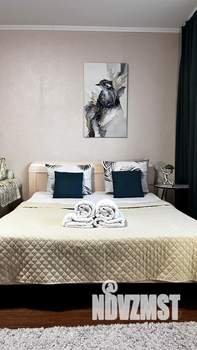 Студия квартира, посуточно, 30м2, 13/27 этаж