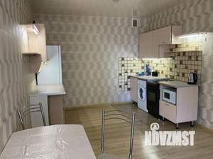 1-к квартира, посуточно, 65м2, 1/1 этаж