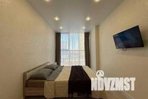 1-к квартира, посуточно, 40м2, 4/25 этаж