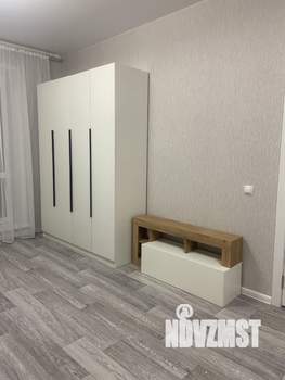 Студия квартира, на длительный срок, 30м2, 17/18 этаж