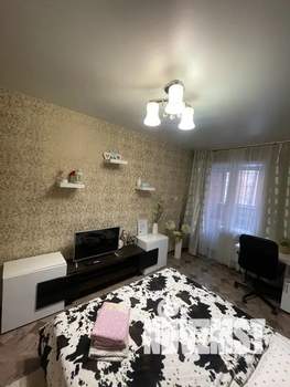 1-к квартира, посуточно, 40м2, 3/10 этаж