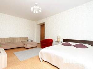 3-к квартира, посуточно, 100м2, 1/1 этаж