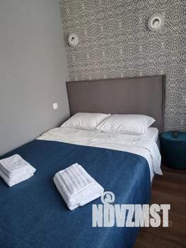 Студия квартира, посуточно, 36м2, 1/9 этаж