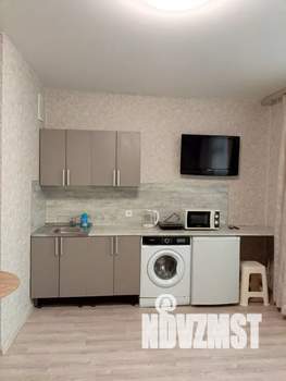 Студия квартира, посуточно, 32м2, 1/24 этаж