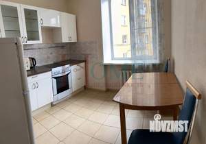 3-к квартира, на длительный срок, 100м2, 3/7 этаж