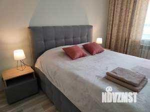 2-к квартира, посуточно, 65м2, 7/17 этаж