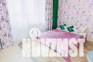 1-к квартира, посуточно, 35м2, 12/25 этаж